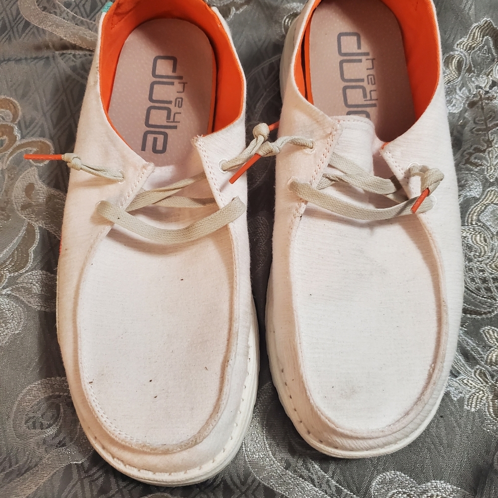 Hey Dudes size 10 women Only worn ONCE